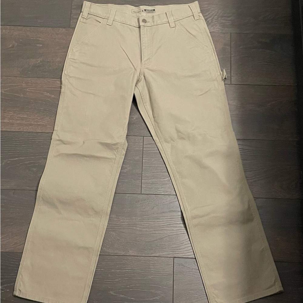 Carhartt Utility Pants (Never Worn)
W-36In L-41in
#Streetwear #Y2k #Baggy